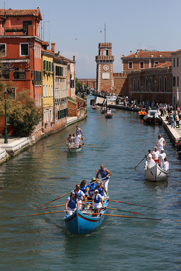 ҕXЇ(qun)ƷՈ(qng)D(zhun)d