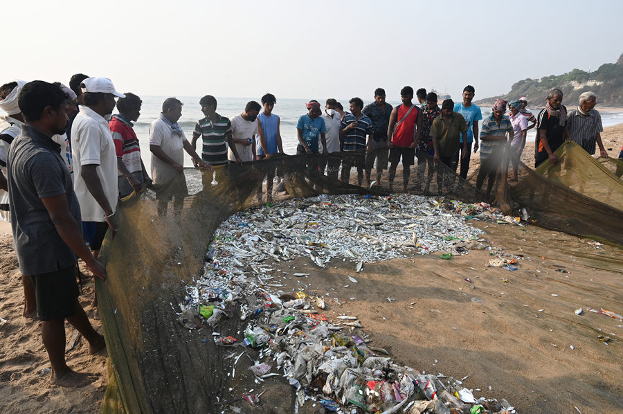 (dng)?sh)ؕr(sh)g2021331ӡȾS_Ұ(dng)ﱣo(h)xSrikanth MannepuriĔzOW(wng)@ЩϵӰƬρ(li)~(y)ڰbԼϰb֮СҕX(ju)Ї(gu)(qun)ƷՈ(qng)D(zhun)d