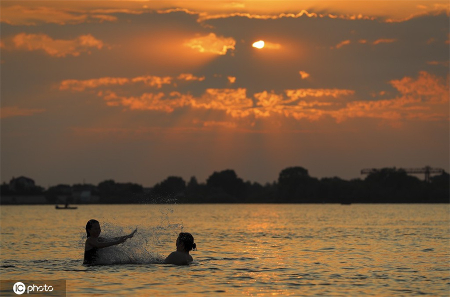 ICPhoto(qun)ƷՈD(zhun)d