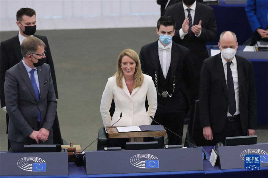 118}÷ǰУڷ˹˹_ĚWhȫϮxhLAӛ  z