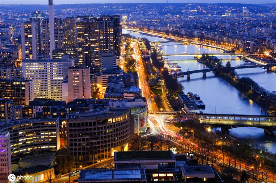 ICPhoto(qun)ƷՈD(zhun)d