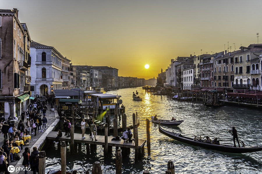 ICPhoto(qun)ƷՈD(zhun)d