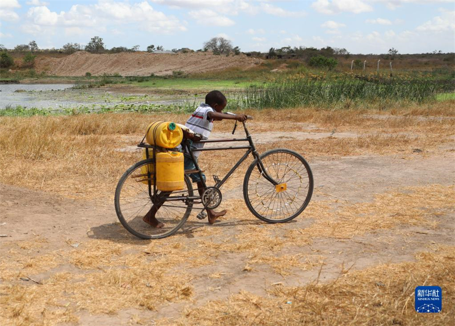 323ڿ၆Ƶһ(g)ˮO(sh)ʩһкȡˮx_(lin)χ˵x(w)f(xi){(dio)kҽշQ֮(jng)v(yn)ظɺȁ၆Rг^1300fR(yn)ؼZʳȫλڿ၆|Ļƿڽ(jng)v@(zi)ȱˮƿѽ(jng)ʧȥ˴s9500^21.9fR(yn)IAӛ x z