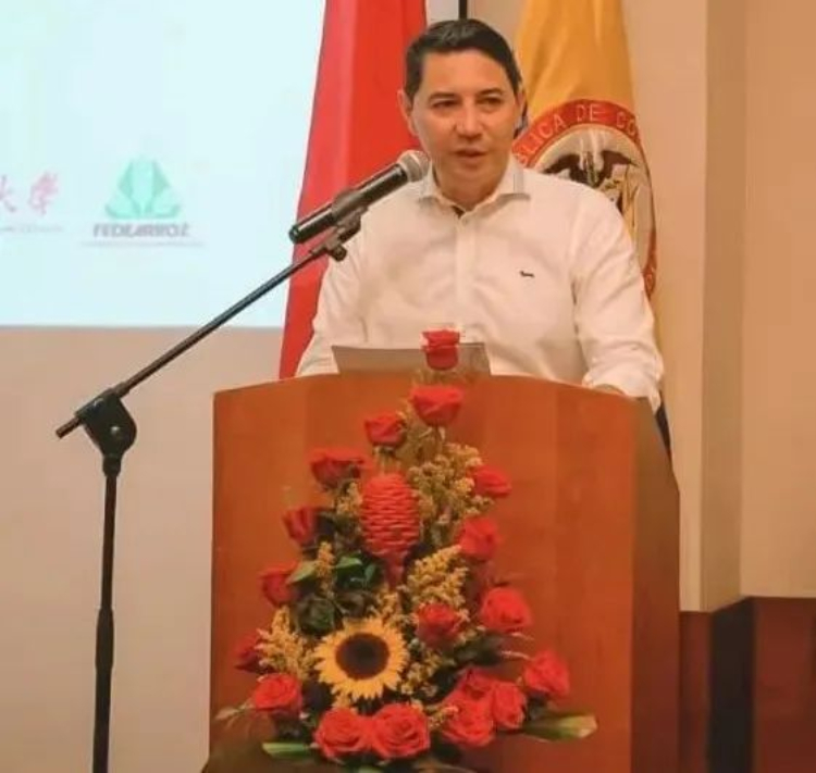 烏爾塔多市長(zhǎng)致辭。中國(guó)駐哥倫比亞使館供圖