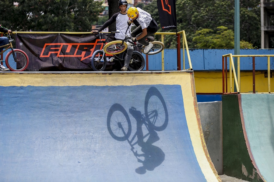 IC Photo(qun)ƷՈ(qng)D(zhun)d