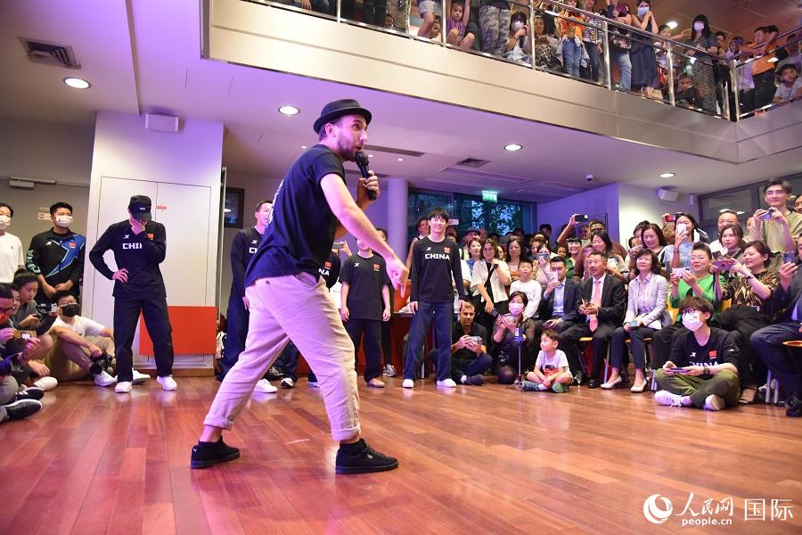 зZݽ(hu)ڰe(dng)F(xin)(chng)^푟W(wng)ӛ߄ z