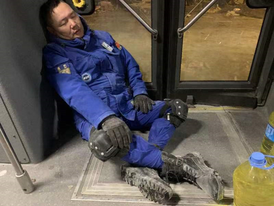 {(ln)Ԯ(du)(du)TRفО(zi)^(q)F(xin){(ln)Ԯ(du)D