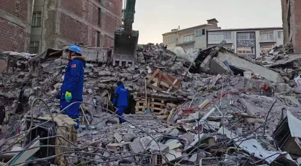 Ԯӛ24СrͣЪںڰcrgِ