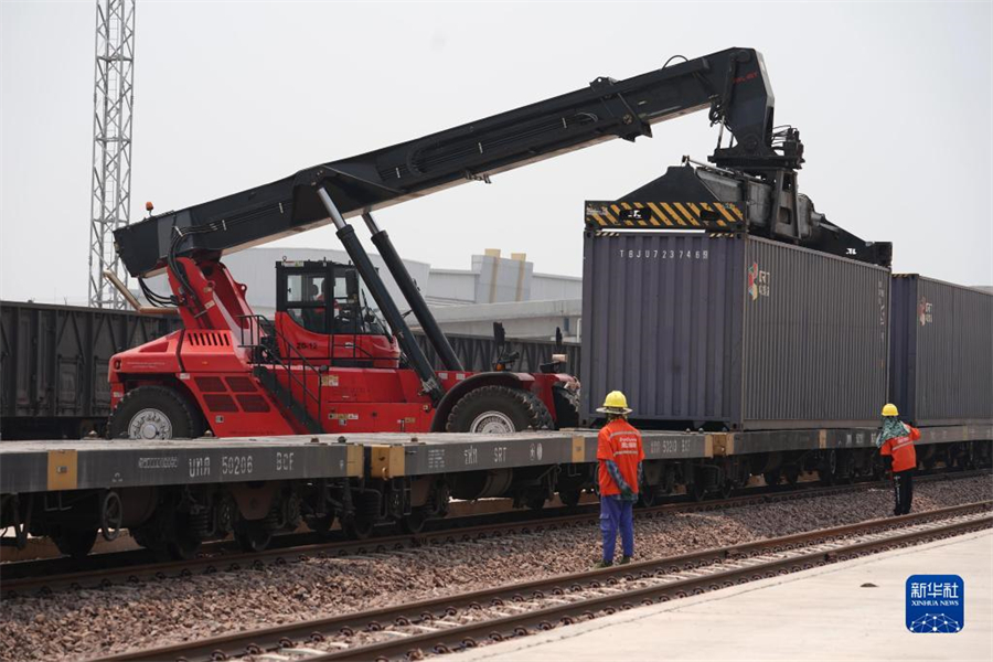 415գF·޹˾Ĺϓfվbd؛fվF·ϓҪ؛\վϓc̩߅䪚صĵλúD(zhun)\ͅ^(q)λ(yu)fվɞ̩ȇ؛D(zhun)ġa^Aӛ ϏV z