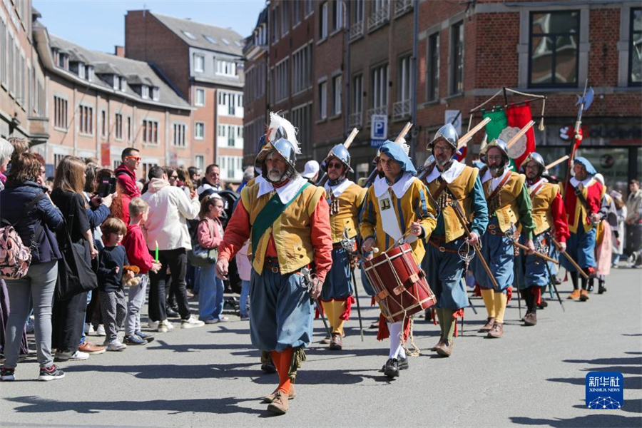 415գb(du)ڱr(sh)ĽЂy(tng)ջ(dng)M(jn)(dng)r(sh)¡^(q)׸Ľek25Ây(tng)ջ(dng)ּͱo(h)y(tng)Ļbֹˇչʾ(du)ݵȸɫĻ(dng)˴Aӛ  z