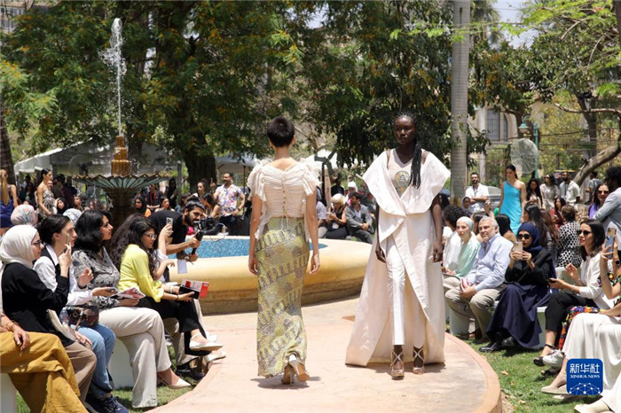 513ڰ__ģڰr(sh)bչʾbƷAl(f)¡زz