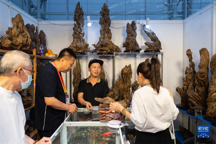 617c(hu)߲鿴a(chn)ԽϵĳƷ61519ʮùIH(jng)(j)Q(mo)ǢՄ(hu)ںʡIek38(g)Һ͵؅^(q)1400I(y)չ@ЩҺ͵؅^(q)NӵĹˇƷc(hu)߅^ɞ鱾ùǢ(hu)һc(din)Aӛ xw z