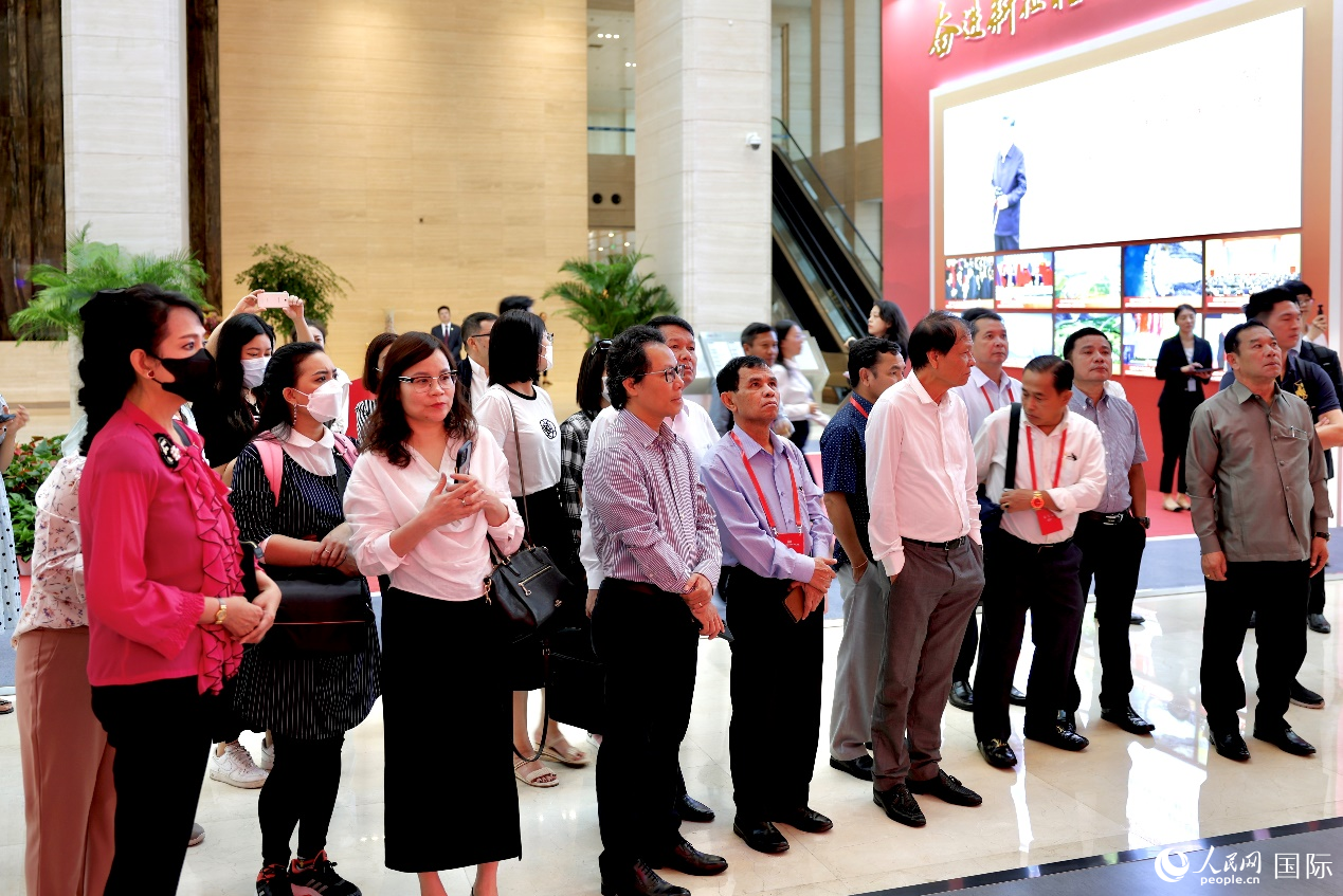 ЇܽF(tun)չ[^ˆTýӛM(jn)нBW(wng) z