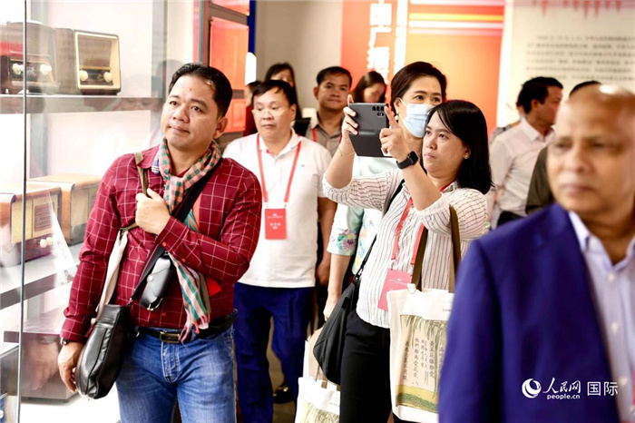 628غýwްɆT^ЇýWУʷ^ý^W(wng) z