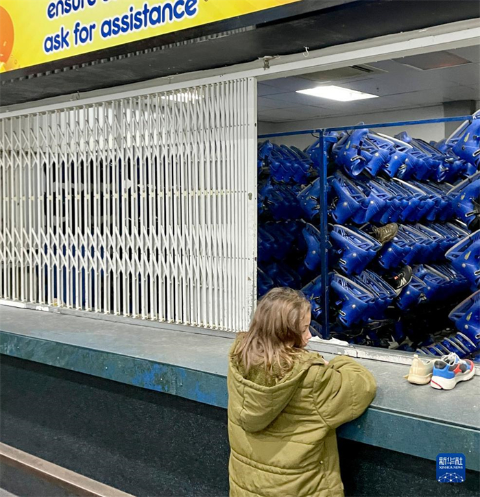 715ϷǼs(ni)˹һŮڻ(chng)ñЬ7s(ni)˹M(jn)һĕr(sh)(ji)˂(li)(chng)ܶ՘ȤAӛ u(y)| z