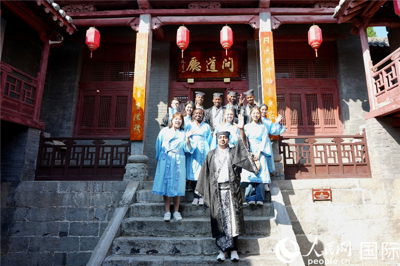 Dxւ?c)ں?hu)(sh)Ժ(ni)ӰW(wng) Riz