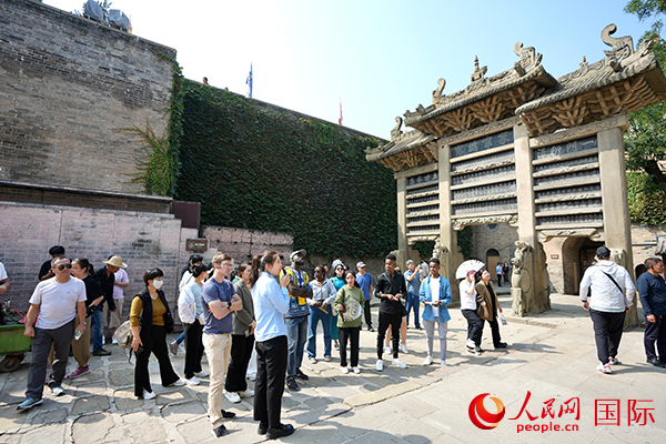 xւJ(rn) (do)vW(wng) Riz