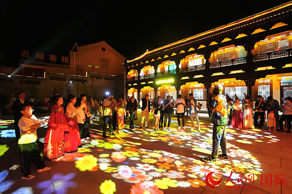 xւ݆TһddW(wng) Riz