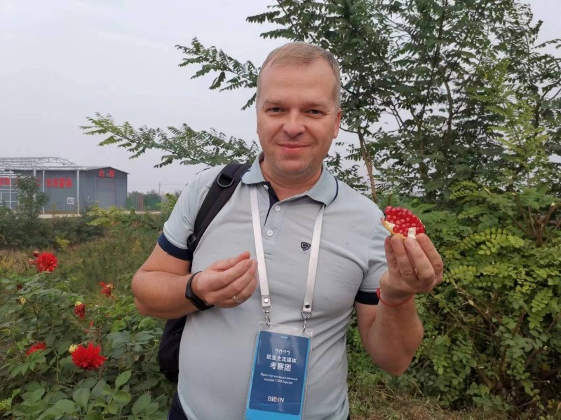 հ׶_˹漯F(tun)L(zhng)ʲʾS^(q)ܛʯɿڰ׶_˹(hu)Ј(chng)W(wng)ӛ ٻz