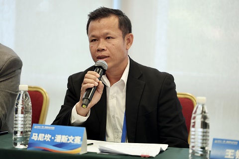 ߣRῲ˹ِManichanh PansivongxayƷ飺@ƪ(bo)۽ǡһһ·hϓ䌍(sh)һw(zhn)ԣ(gu)(qing)Ž(jng)(j)ϓǡһһ·ؾcSҶ(lin)ϵһһ·ǌϓćґ(zhn)ԏă(ni)ꑇD(zhun)׃?yu)·м~M(jn)(jng)(j)(qing)LҪ֧ͬr(sh)Ҳ޴(bo)L˶λоJ(rn)錢һһ·hϓҏġiD(zhun)׃?yu)顰?lin)ԸY(ji)(du)ϓĽ(jng)(j)һwԼЇһ(g)ǳeOe