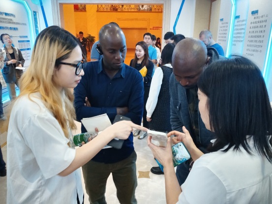 Կ၆_˹_ͼ{cԞ_°ˡ¼ؐڹˆTָ(do)c鿴һeɫr(nng)a(chn)Ʒ zӰ ʯന