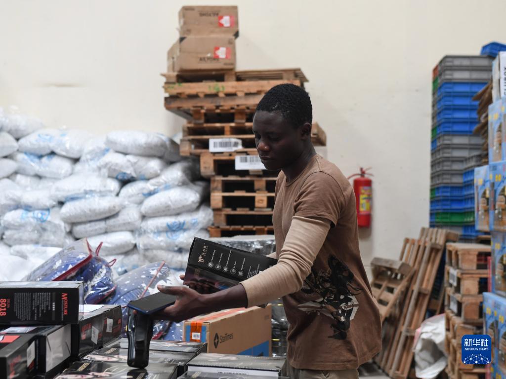 1110ڿ၆ķ¡KilimallTڂ}(ni)Aӛ x z