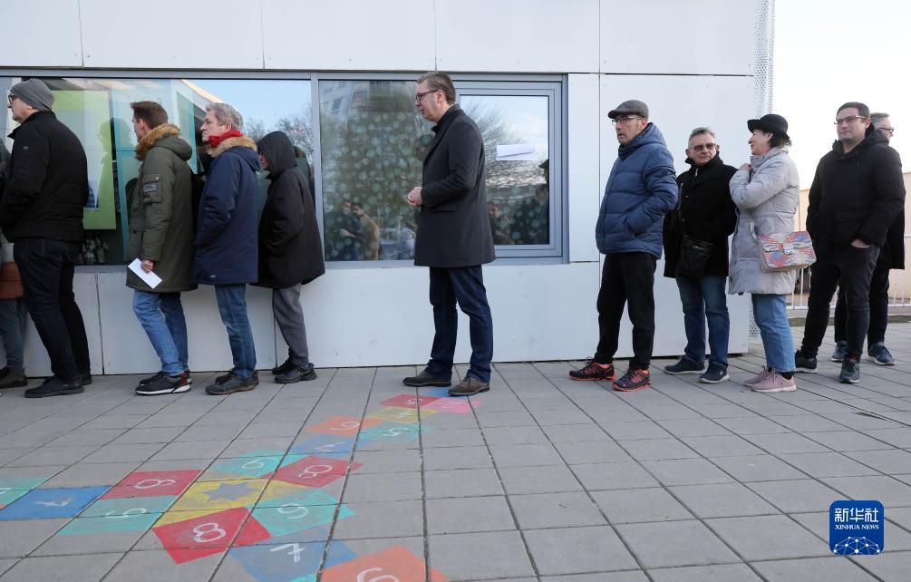 1217գSy(tng)棨У׶ؐRһ(g)ͶƱվͶƱAl(f)׵_оSz