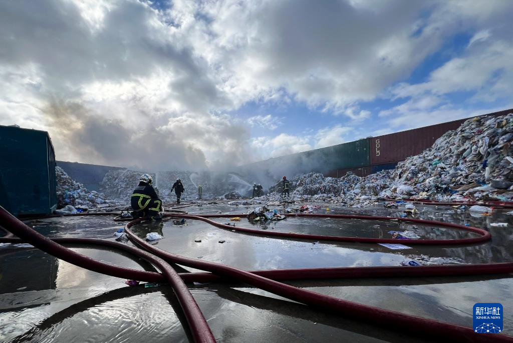 1223R{ɳ꠆TR̎ĜAl(f)̼{ɭz