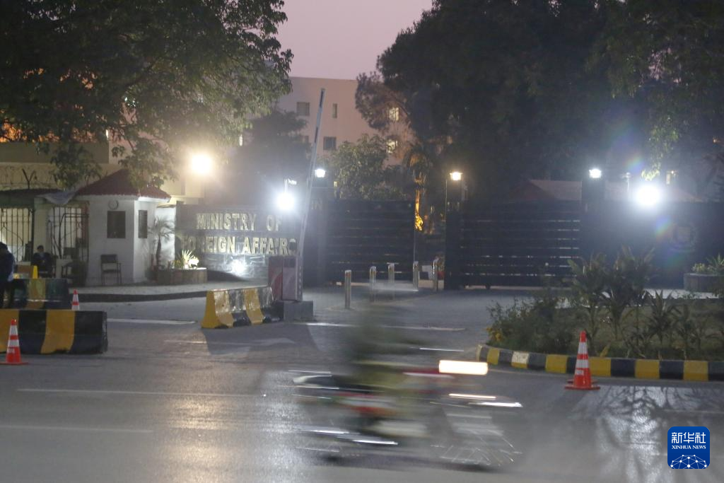 @117ڰͻ˹̹׶˹mĔzİͻ˹̹⽻ԺAl(f)~¡~ z