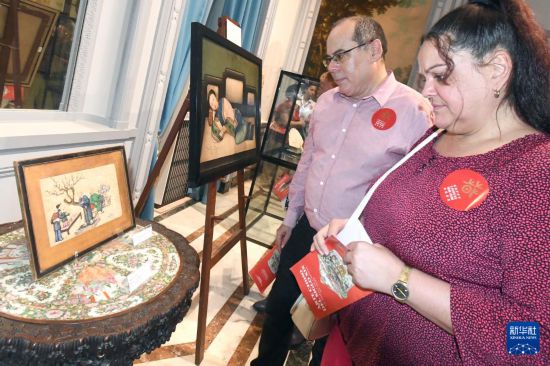 118գ^ڹŰ͹ǵĹŰ͇bˇg(sh)^pչƷAl(f)A𡤰ϵ˹z