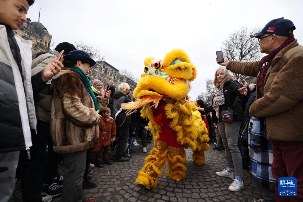 24˂?c)ڷ^{Aӛ o z