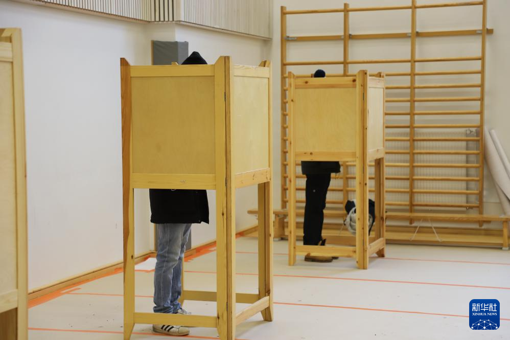 @211Ĕzλڷmՠ(k)uСW(xu)һ̎ͶƱվAӛoz