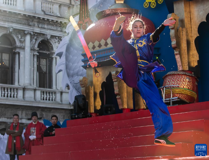 213˹ڻչʾЇAӛ  z