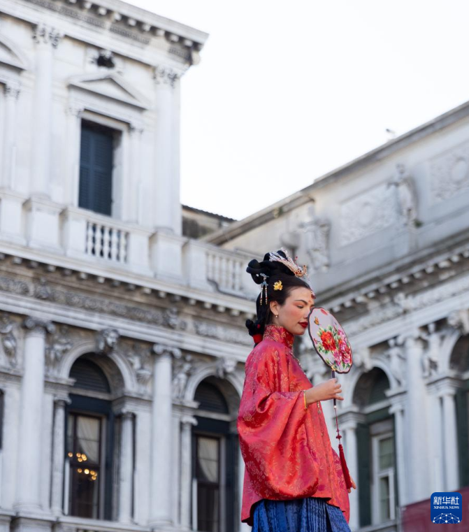 213գ˹־ԸhM(jn)бAӛ  z