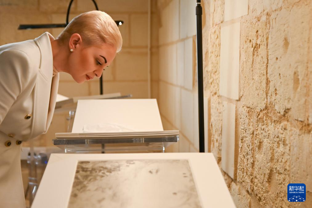 315գRR^Rˇg(sh)pչЇ(gu)^^չƷAl(f)̼{ɭz