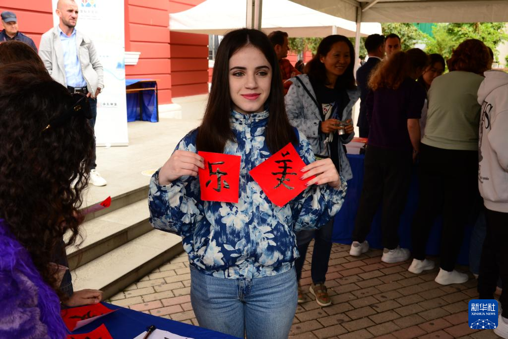 419գڰ၆ǴW(xu)ӌW(xu)ԺekՑcϣ(dng)?sh)،W(xu)չʾԼĝhAӛ  z