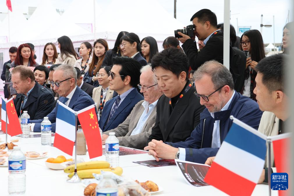 515Ӱڷꩼ{ӰAӛ ٻ z