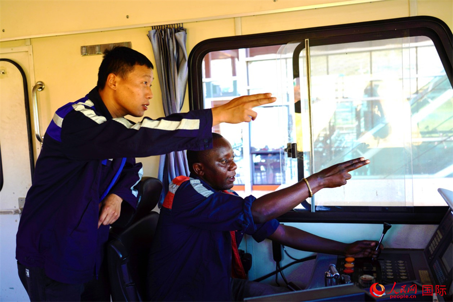 Ƀ(ni)F·վзg(sh)֧ܹ̎BڌϷ܉܇˾C(j)¼ӡ_M(jn)мg(sh)ָ(do)W(wng)ӛ SΔz