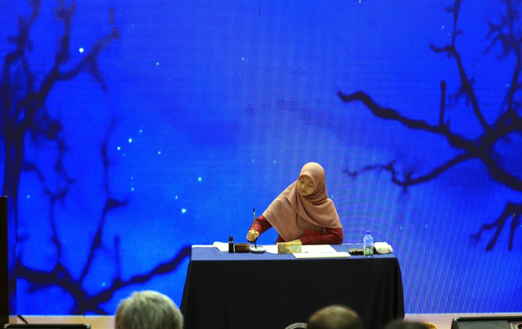 528xڰeеĵ23áhZ(y)򡱼sِ^(q)ِչʾˇAl(f)ºĬ¡ʲz