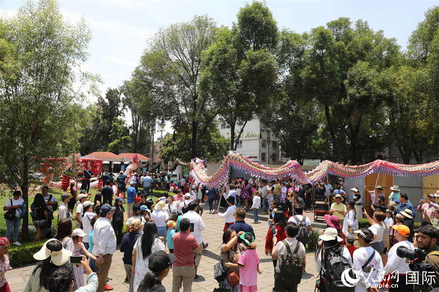 ӬF(xin)W(wng) (ni)˹С˹z