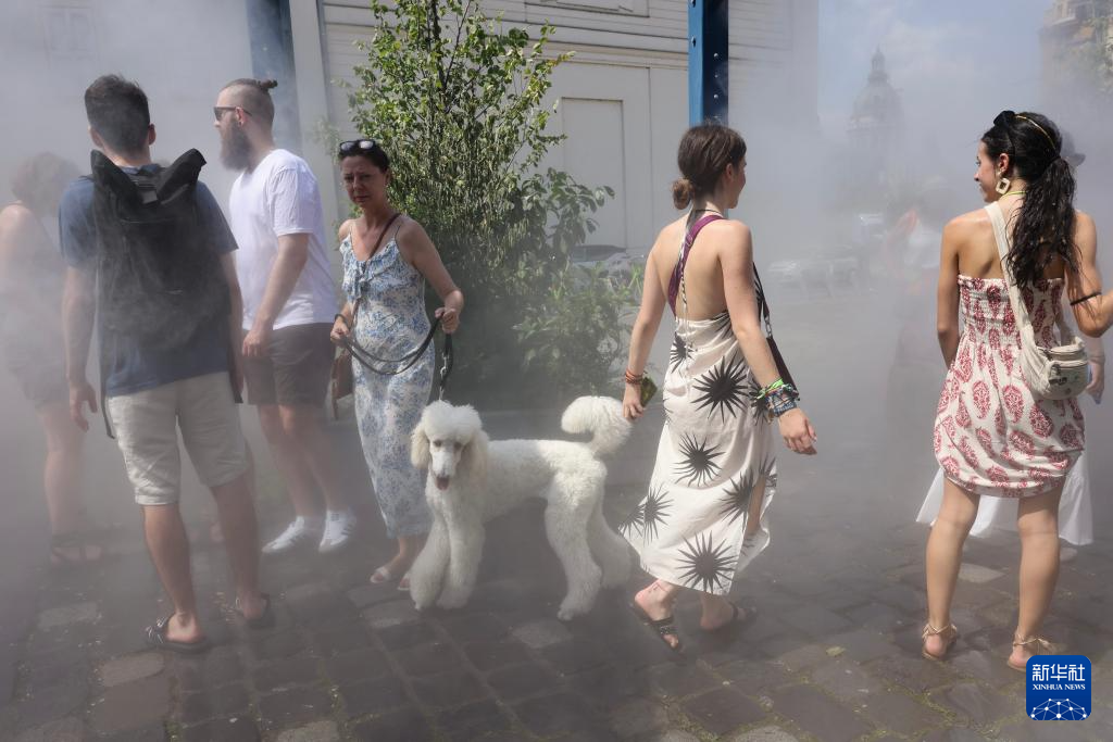 711_(d)˹˂?c)ڇFbиһAl(f)Wz