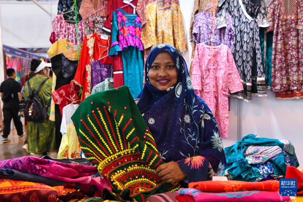 726ϼչչʾɫAӛ ȄP z