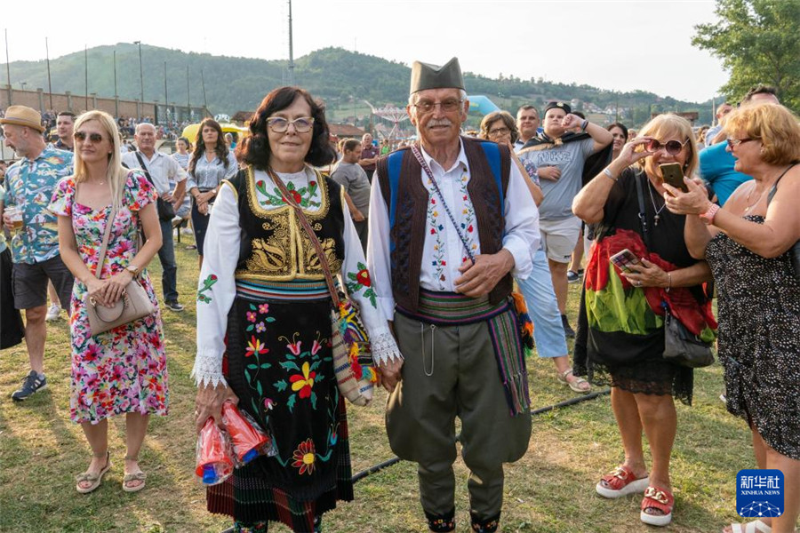 84SŲС(zhn)һ(du)DSy(tng)~ܘ(l)QِF(xin)(chng)^Al(f)(ni)R၆z