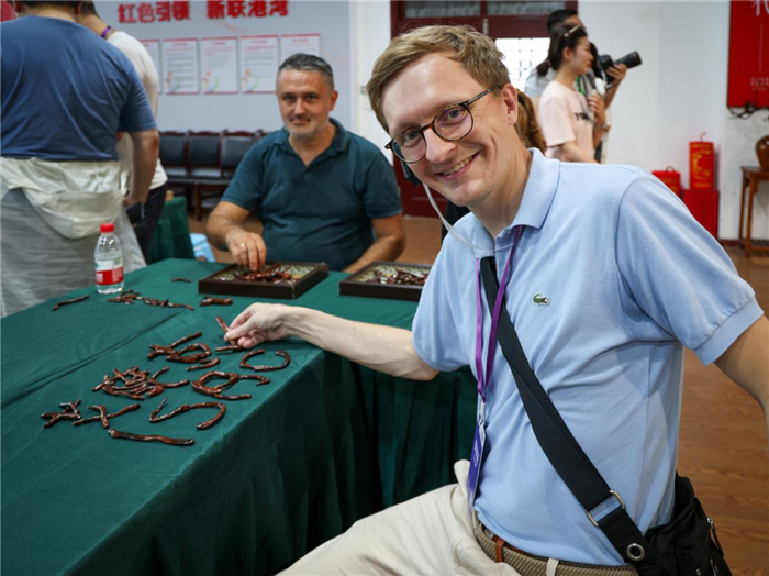 䡶?qng)?bo)݋_ˡø(sh)ġwP(hu)ƴԼӢ֡ ?qng)?bo)ӛ z