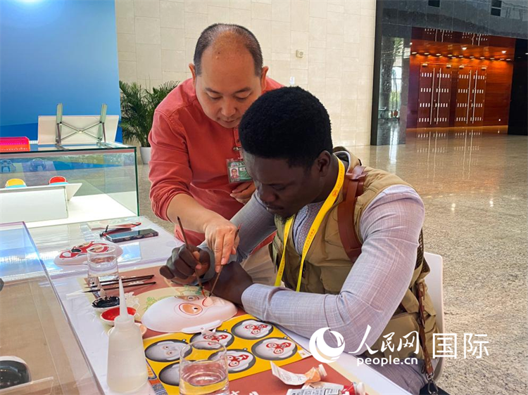 ýwӛwܾĘVW(wng)ӛ z