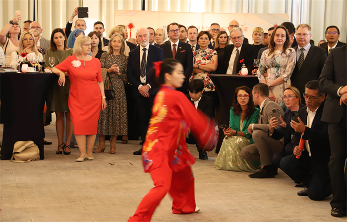 駐革但斯克總領(lǐng)館供圖