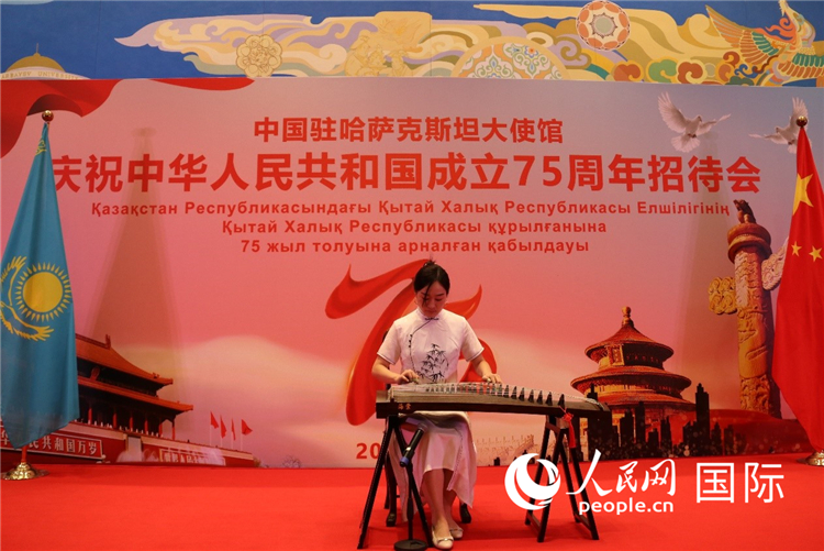 現(xiàn)場演出 人民網(wǎng)記者李強攝