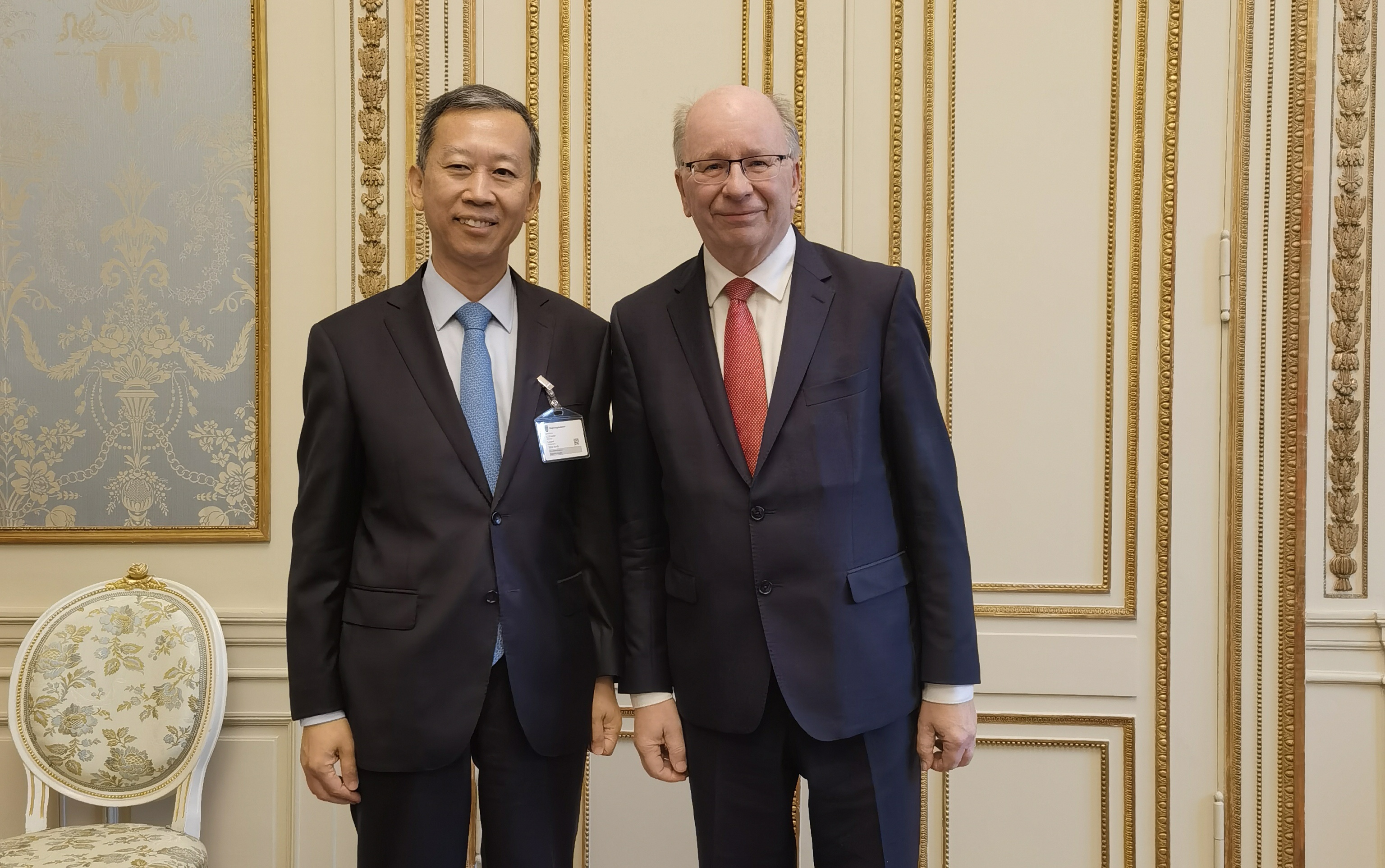 中國(guó)駐瑞典大使崔愛民會(huì)見瑞典外交國(guó)務(wù)秘書哈特留斯。 中國(guó)駐瑞典大使館供圖