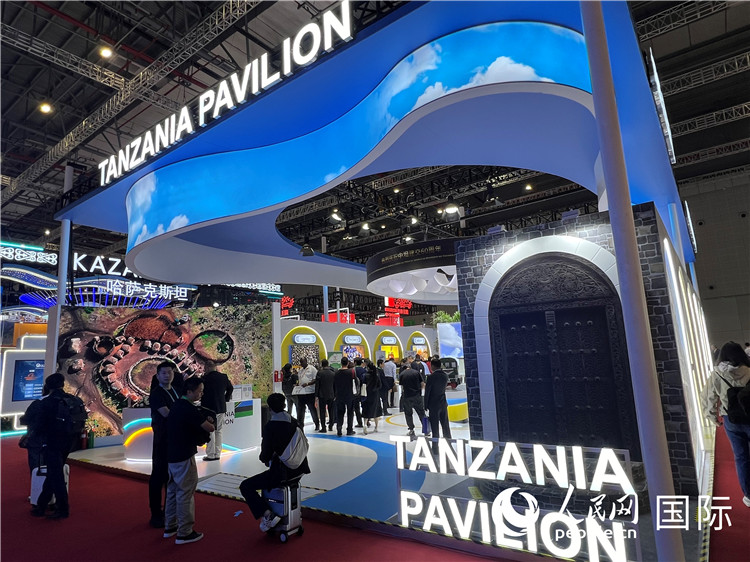 圖為11月6日拍攝的第七屆中國國際進(jìn)口博覽會(huì)（進(jìn)博會(huì)）坦桑尼亞展館。（人民網(wǎng) 艾里士 攝）