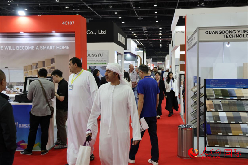 第十七屆阿聯(lián)酋中國(guó)出口品牌聯(lián)展（以下簡(jiǎn)稱“阿聯(lián)酋聯(lián)展”）暨中國(guó)（阿聯(lián)酋）貿(mào)易博覽會(huì)現(xiàn)場(chǎng)。人民網(wǎng)記者 張志文攝